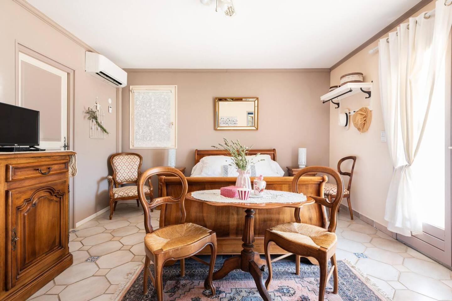 Chambre Et Table D'Hotes Villa Pomponette Nans-les-Pins Eksteriør billede