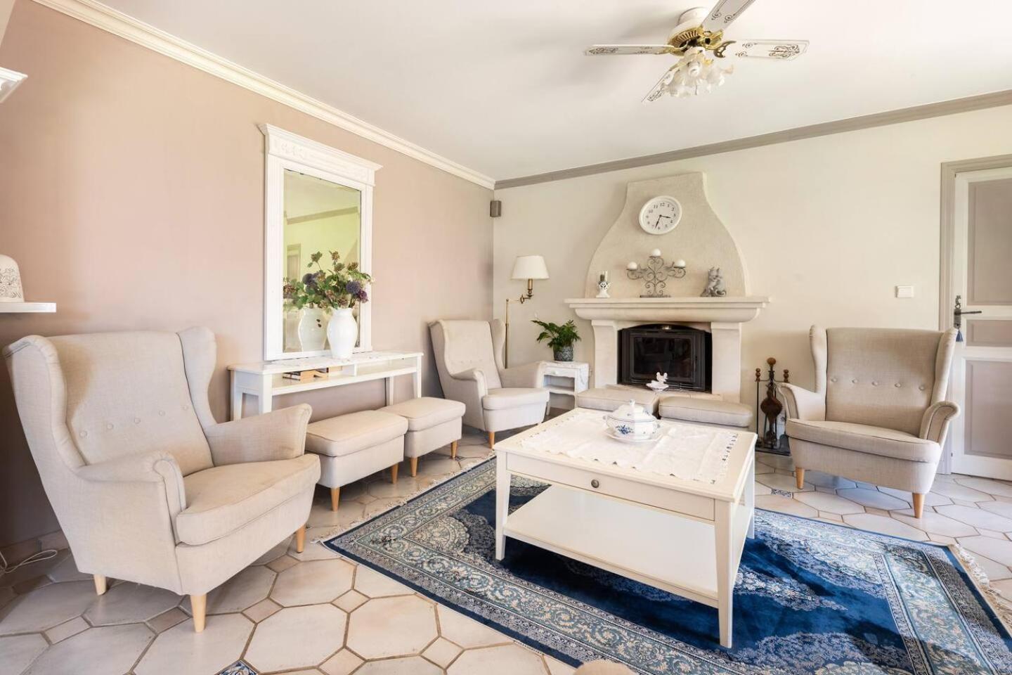 Chambre Et Table D'Hotes Villa Pomponette Nans-les-Pins Eksteriør billede