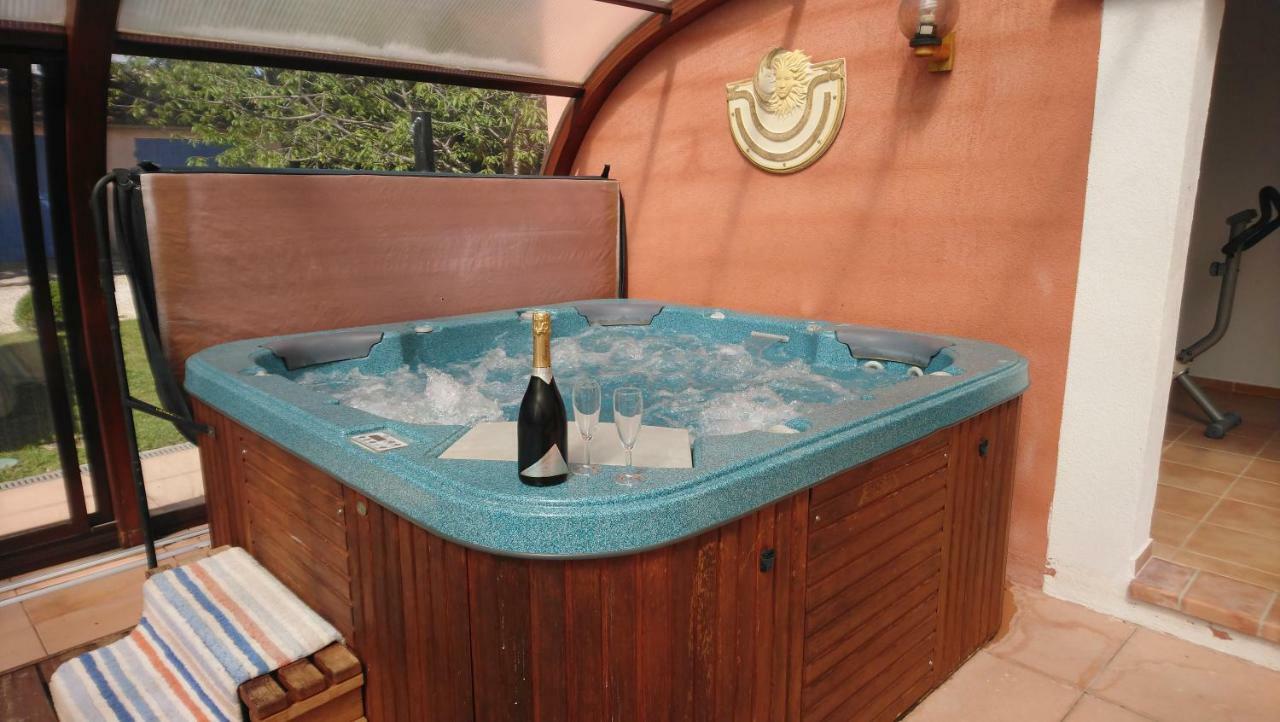 Chambre Et Table D'Hotes Villa Pomponette Nans-les-Pins Eksteriør billede